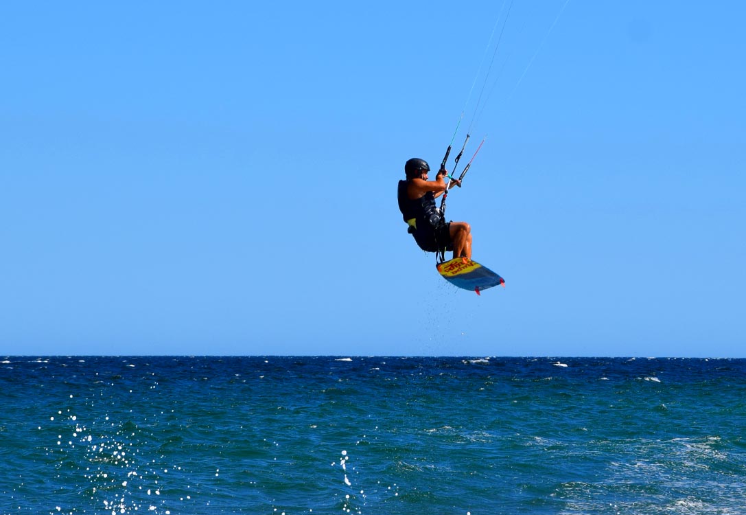 jump during independent kitesurf course by oaxakite