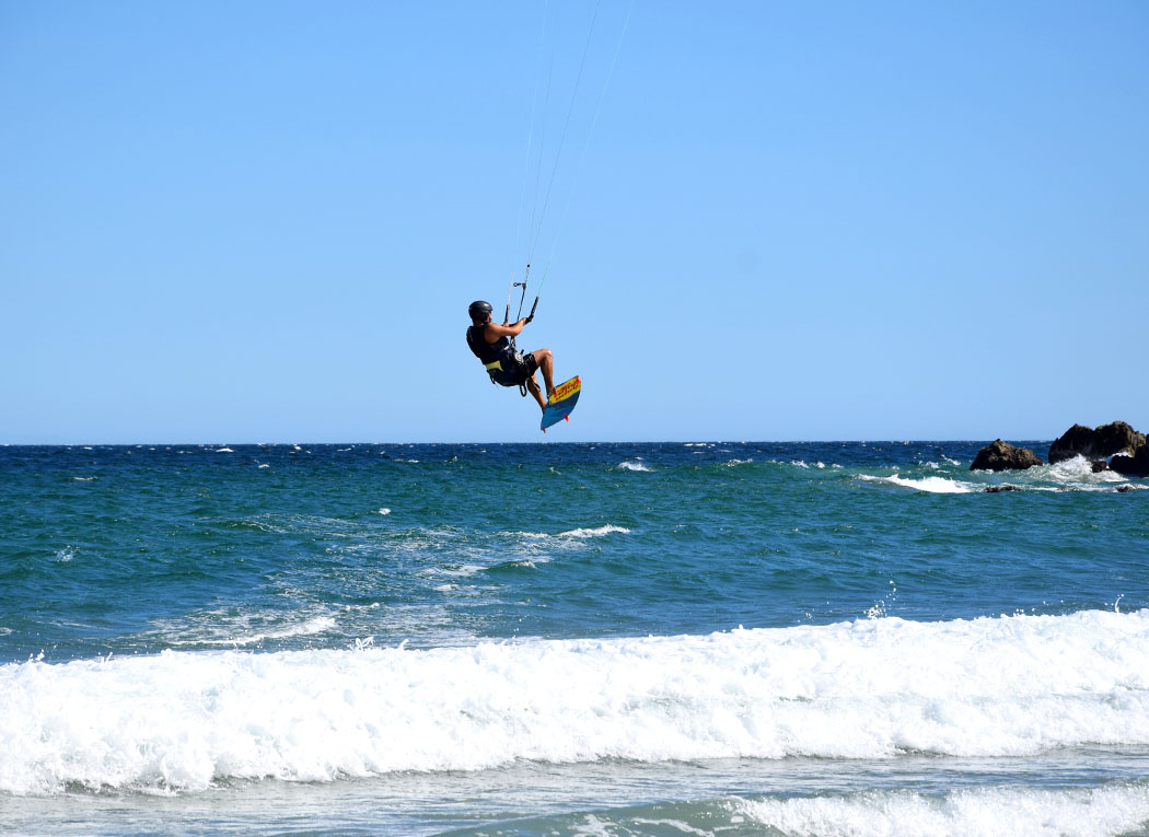 kitesurf jump by oaxakite